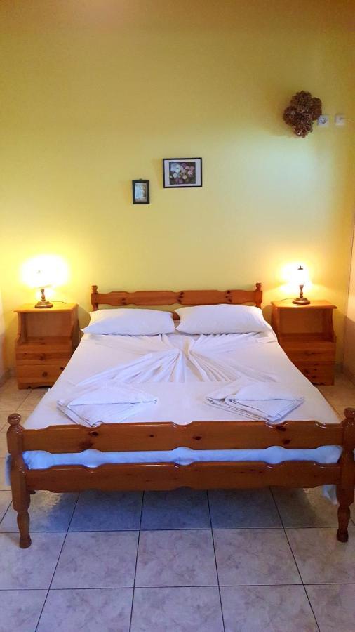 Filoxenia Hotel Tsagkarada Buitenkant foto