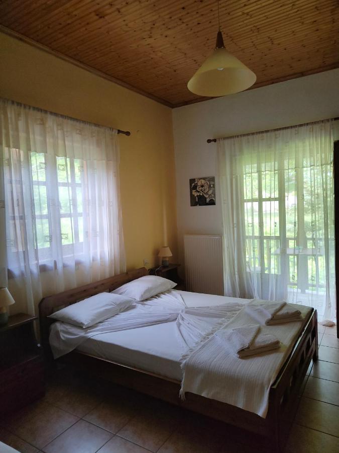 Filoxenia Hotel Tsagkarada Buitenkant foto