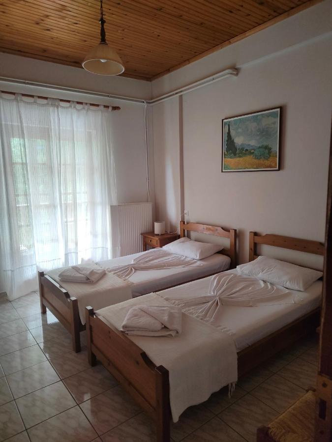 Filoxenia Hotel Tsagkarada Buitenkant foto